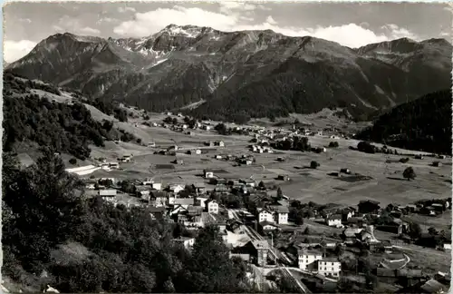 Klosters Dorf und Platz -630096