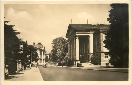 Meiningen, Am Landestheater -513160