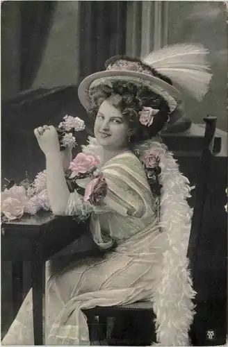 Frau gelaufen in Gross-Carzenburg Pommern -626728