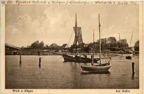 Wiek auf Rügen, Am Hafen -528800