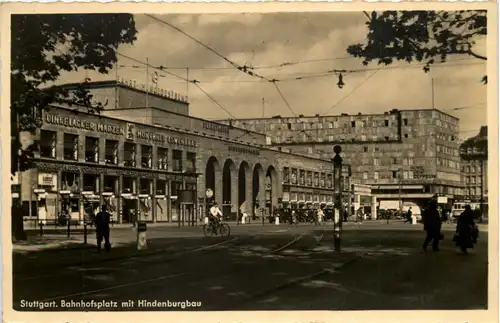 Stuttgart, Bahnhofsplatz mit Hindenburgbau -529402