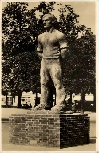 Zürich - Ausstellung Plastik 1931 -639946