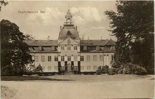Charlottenlund Slot -633014