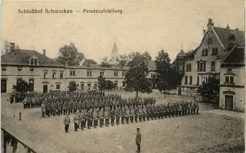 Lager Schmorkau, Schlosshof, Paradeaufstellung -523848