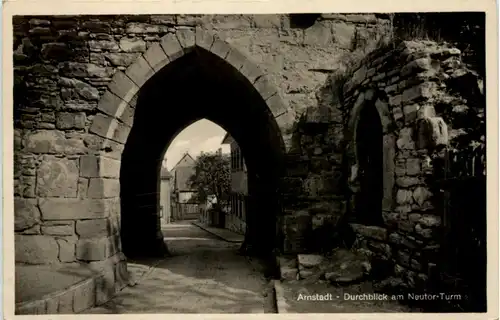 Arnstadt, Durchblick am Neutor-Turm -526302