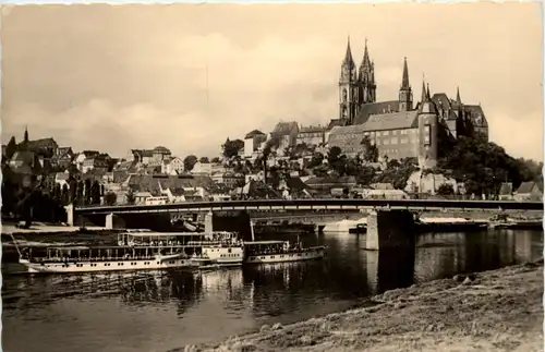 Meissen, Albrechtsburg und Dom und Elbdampfer Meissen -527482