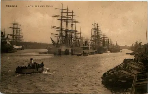 Hamburg, Partie aus dem Hafen -527882