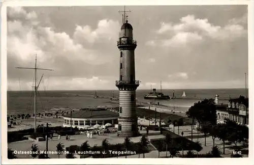 Warnemünde, Leuchtturm u. Teepavillon -528042