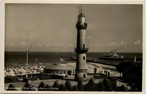 Warnemünde, Blick auf Leuchtturm und Molen -531490