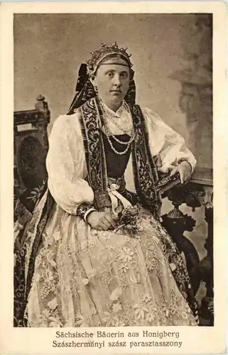 Sächsische Bäuerin aus Honigberg -643250