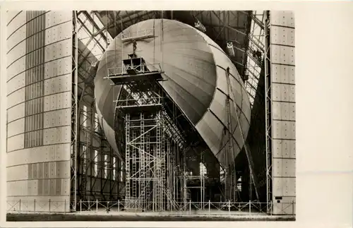 Zeppelin - LZ 129 in Bau -644200
