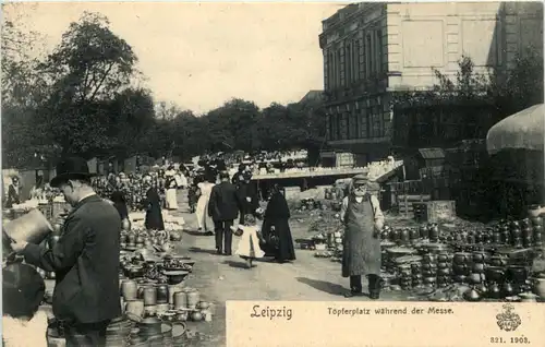 Leipzig - Töpferplatz während der Messe -645012