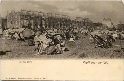 Southend on Sea - On the Cliffs -645028