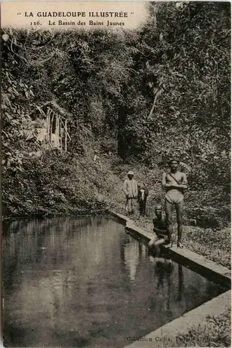 Guadeloupe - Le Bassin des Bains Jaunes -81750