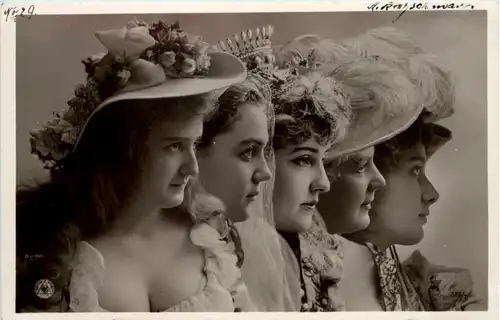 Frauen - Schönheiten -646742