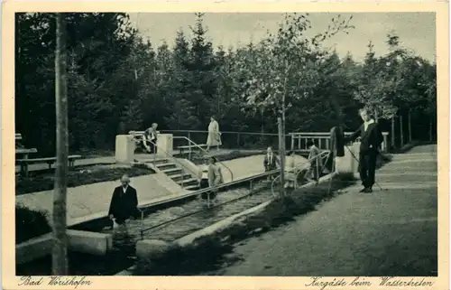 Bad Wörishofen - Kurgäste beim Wassertreten -646980