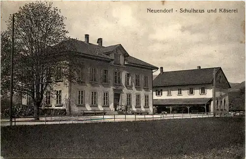 Neuendorf - Schulhaus und Käserei - Solothurn -639664
