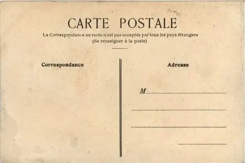 Nouvelle Caledonie - Construction de pirogues -451010