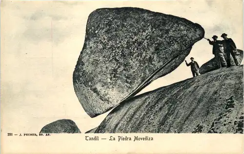 Argentina - Tandil - La Piedra Movediza -650976