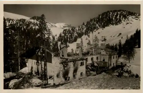 Ski und Berghütte am Schwarzenkopf abgebrannt 1927 - Schliersee -651106