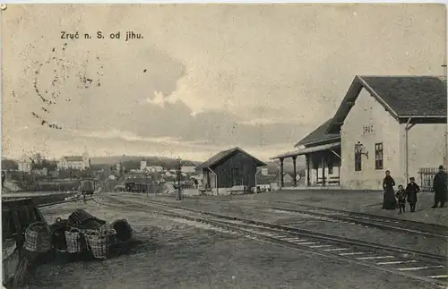 Zruc nad Sazavou od jihu. -651836