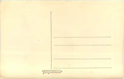 Frau in Tracht -653958