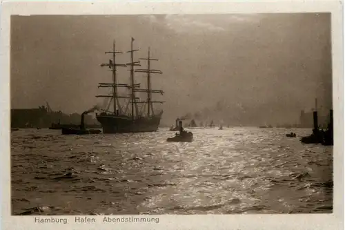 Hamburg, Stimmungsbild im Hafen -532056