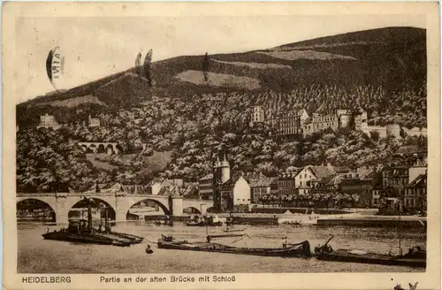 Heidelberg, Partie an der alten Brücke mit Schloss -532126