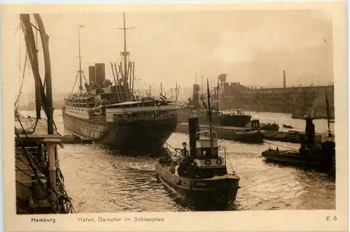 Hamburg Hafen, Dampfer im Schlepptau -532196