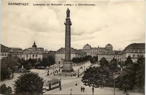 Darmstadt, Luisenplatz mit Monument Ludwig I u. Olbrichbrunnen -532422