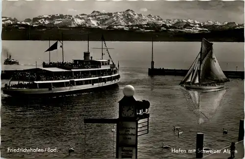 Friedrichshafen, Hafen mit Schweizer Alpen -532766