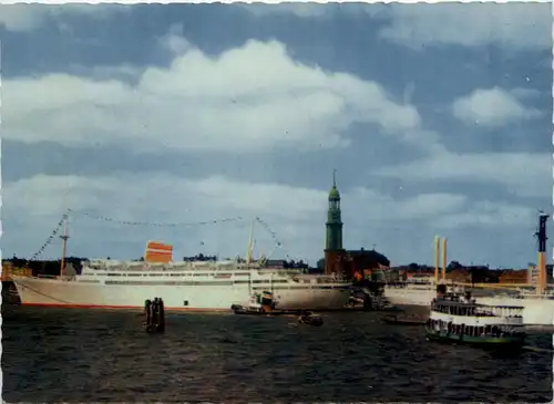 Hamburg, Hafen und Michaeliskirche -533302