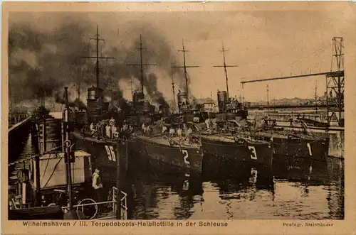 Wilhelmshaven, Torpedoboots-Halbflottille in der Schleuse -533966