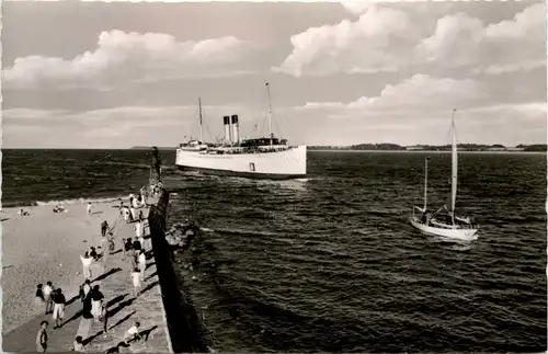 Travemünde, Fährschiff König Gustaf -534390