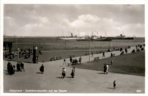 Helgoland, Seebäderdampfer auf der Reede -534378
