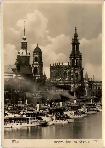 Dresden, Schloss und Hofkirche -533534