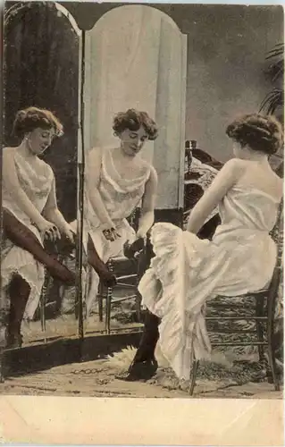 Frau im Schlafzimmer -655118