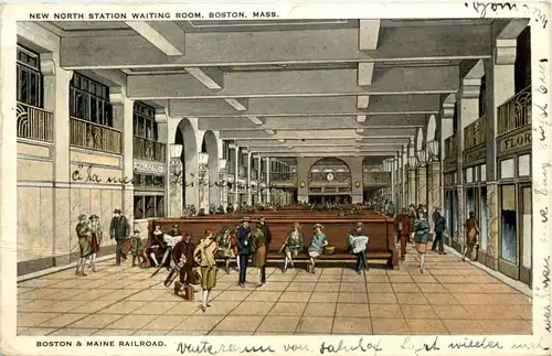 Boston - North Station Waiting romm -655538