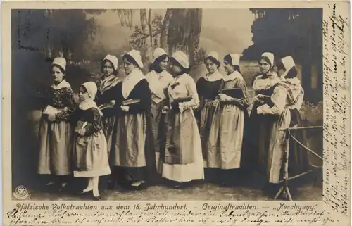 Pfälzische Volkstrachten aus dem 18. Jahrhundert -655850