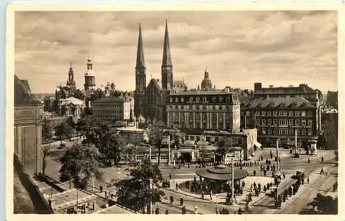 Dresden, Blick über den Postplatz -537804