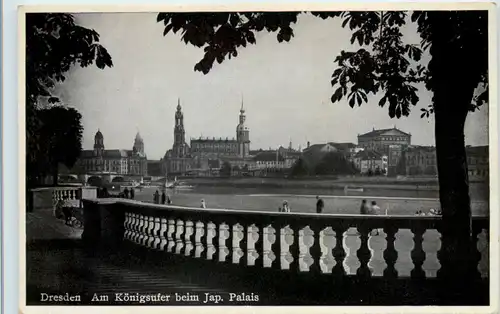 Dresden, am Königsufer beim Jap. Palais -537646