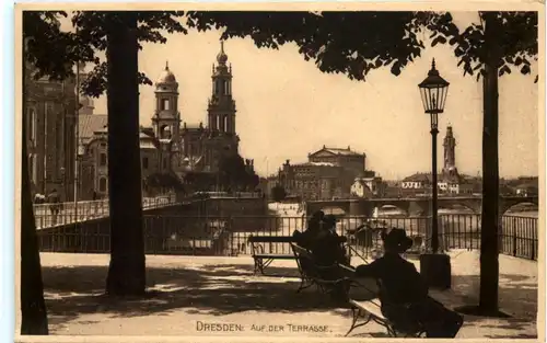 Dresden, Auf der Terrasse -537900