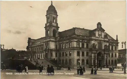 Dresden, Brühlsche Terrasse mit Ständehausturm -538050