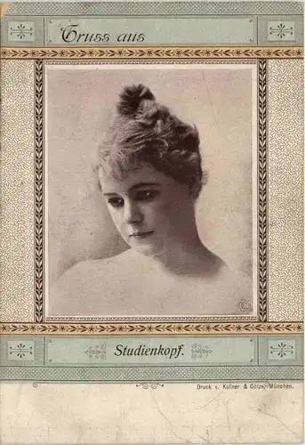 Frau - Studienkopf -656708