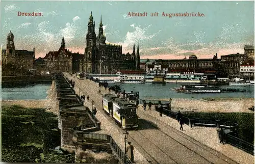 Dresden, Altstadt mit Augustusbrücke -537776
