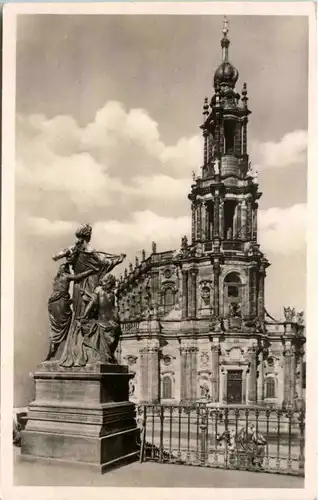 Dresden, Kath. Hofkirche mis Schillings Bronzegruppe -der Morgen_ -537836