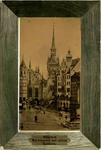 München, Marienplatz mit altem Rathaus -538868