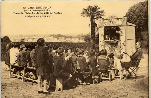 Chateau d Aux - Ecole de Plein Air de l a Ville de Nantes - Guignol en plein air -659196