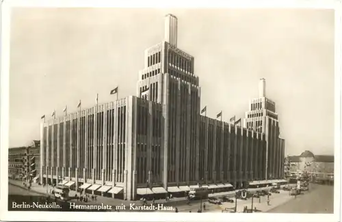 Berlin-Neukölln - Hermannplatz mit Karstadt Haus -661494