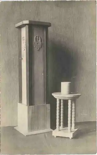 Handarbeit - Möbel -663986